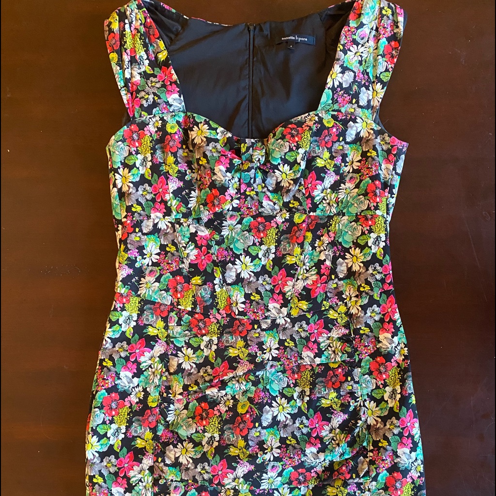 Gorgeous Nanette Lapore Fitted Floral Dress
